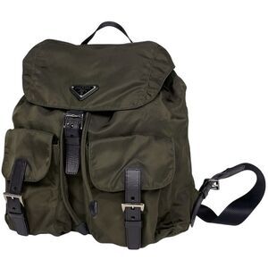 Prada Logo Plate Backpack Sac Backpack Nylon Khaki Black Ladies